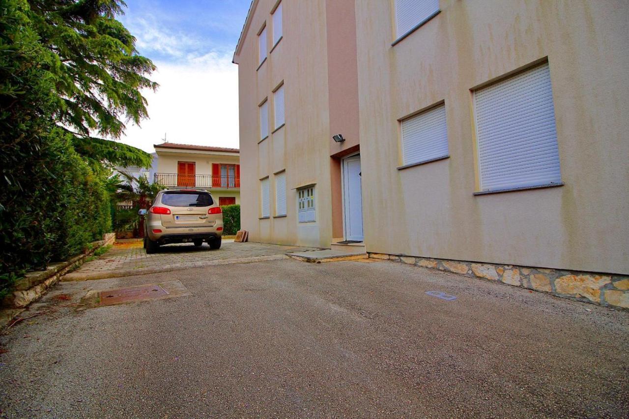 Apartman Maja Pjescana ペシュチャーナ・ウヴァラ エクステリア 写真