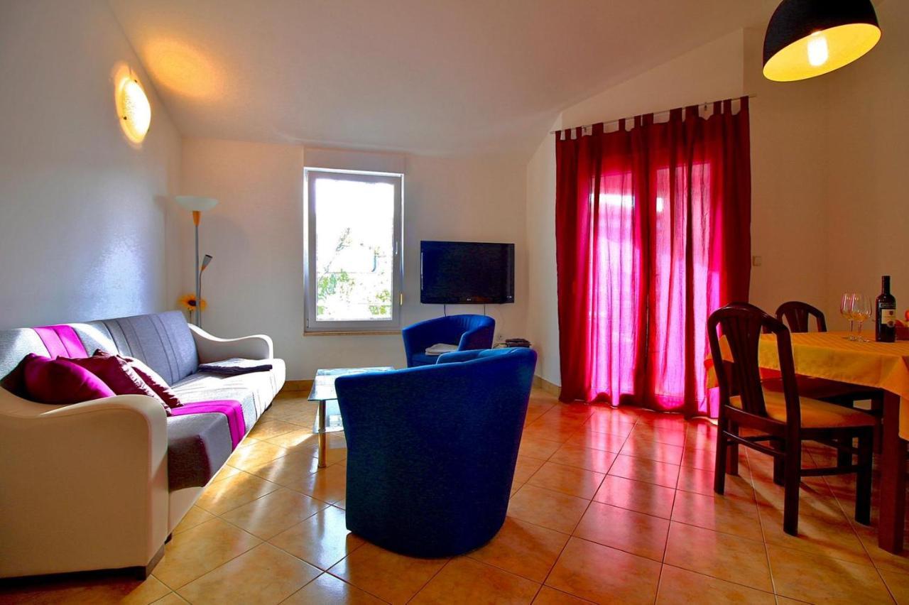 Apartman Maja Pjescana ペシュチャーナ・ウヴァラ エクステリア 写真